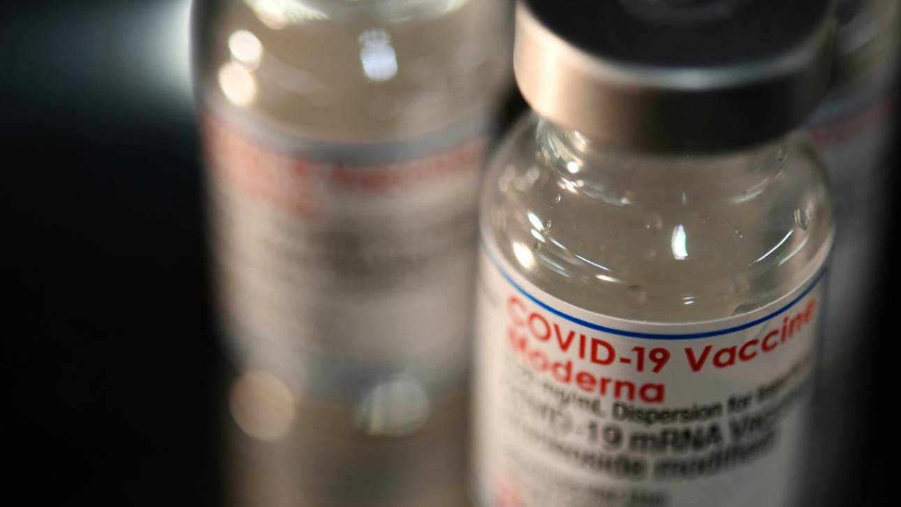 Eintracht-Chef will Impfung vor Stadion