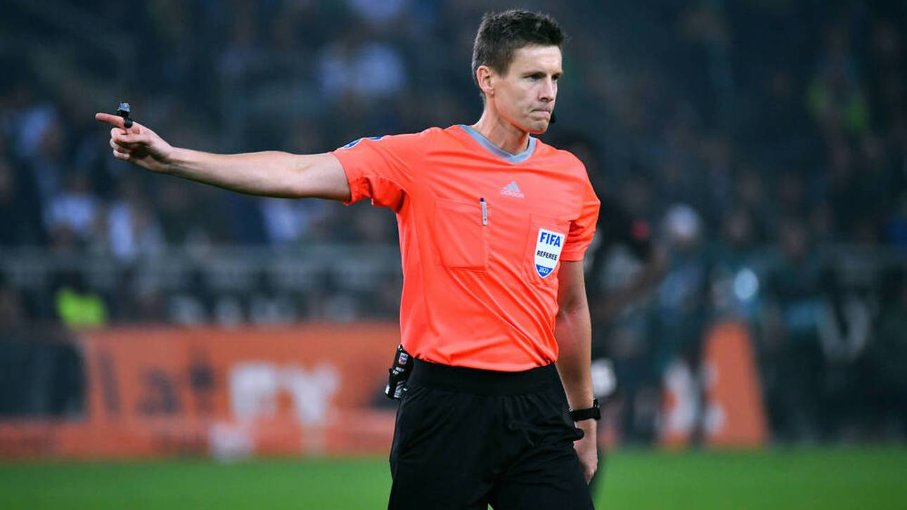 WM-Schiedsrichter in Katar gelandet