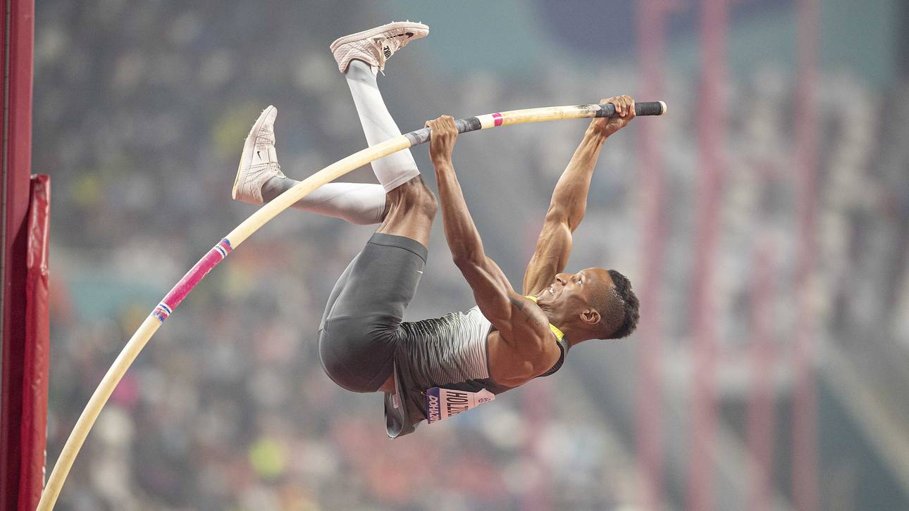 Stabhochsprung-Show als Autokino