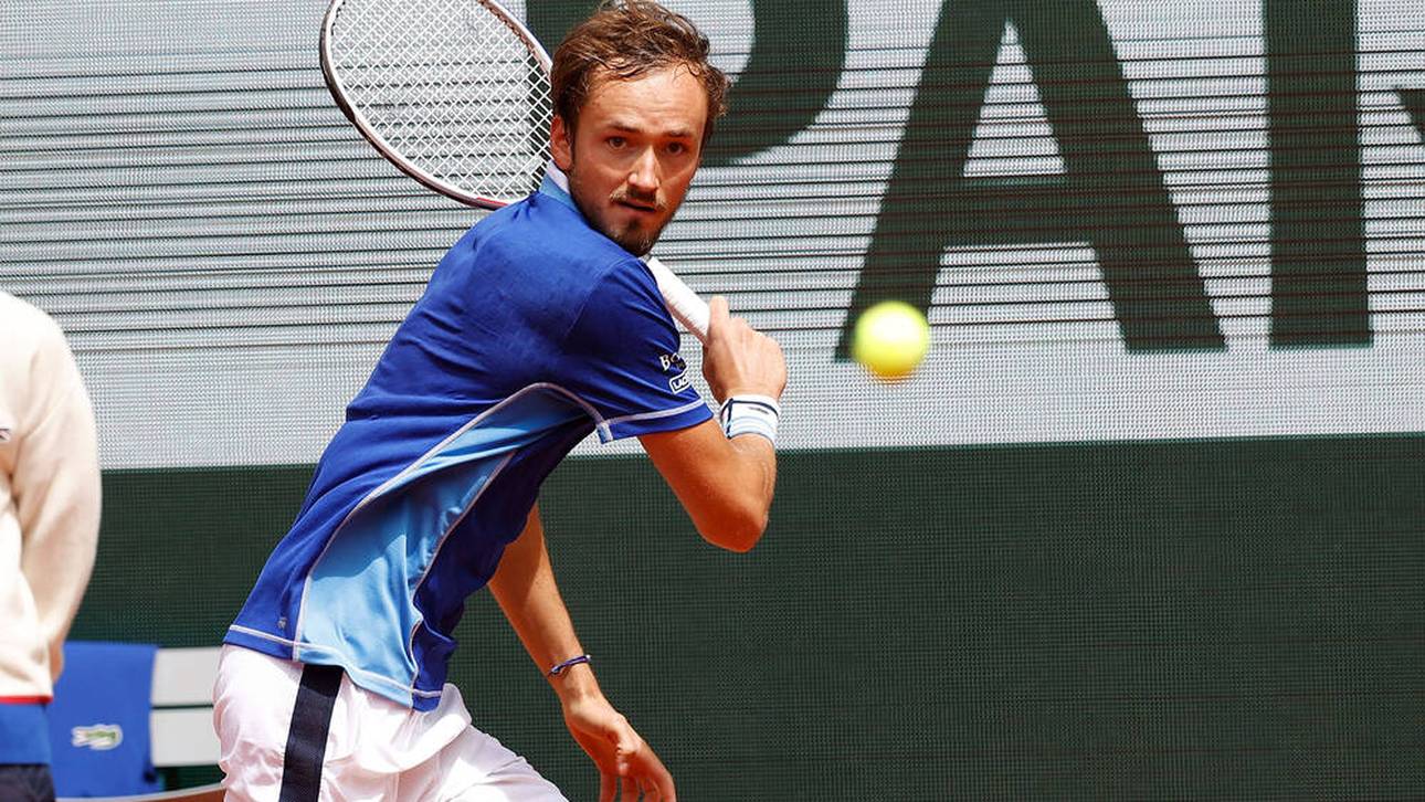 Medwedew locker ins Achtelfinale