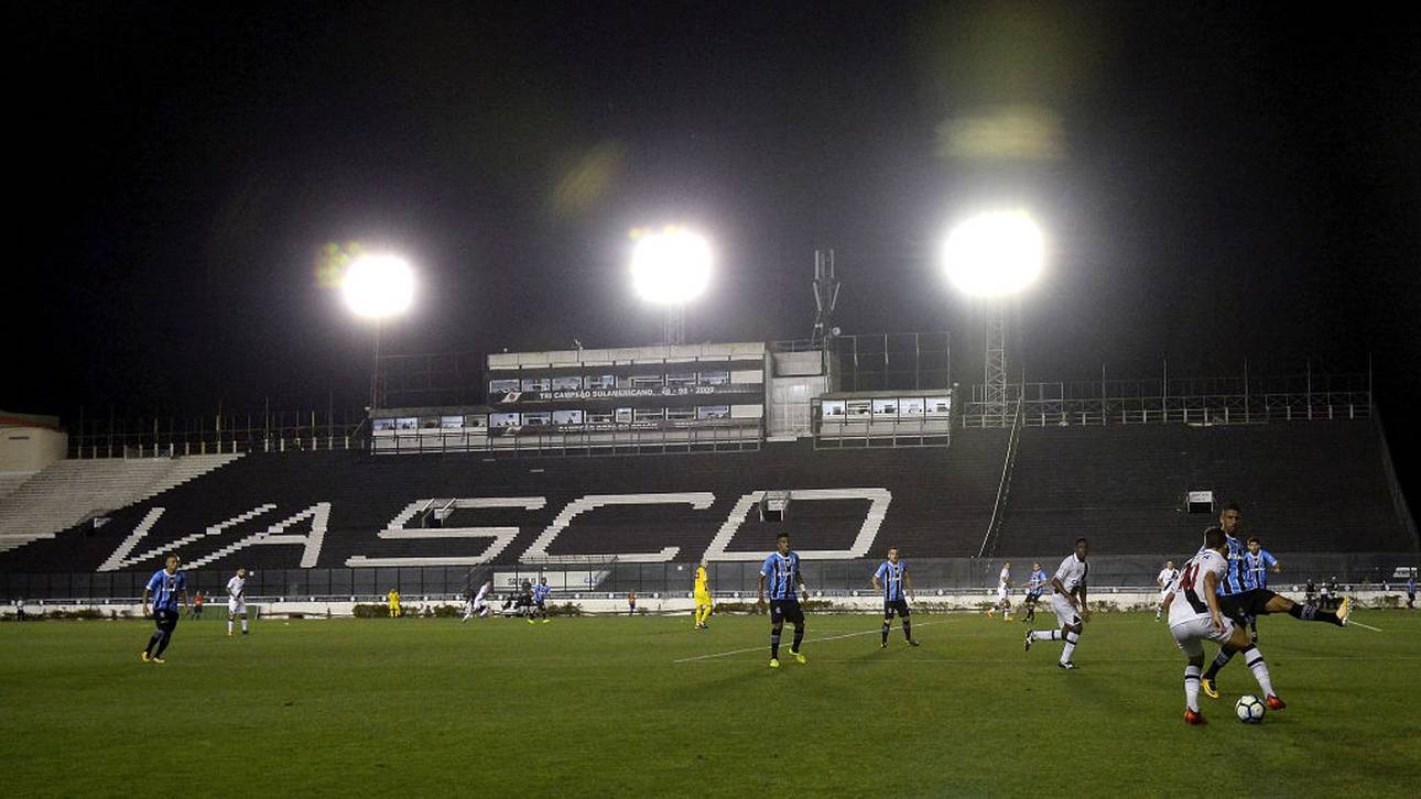 Corona: 16 Profis eines Klubs positiv