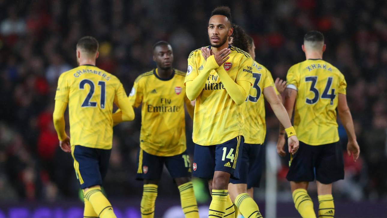 Aubameyang und VAR retten Arsenal