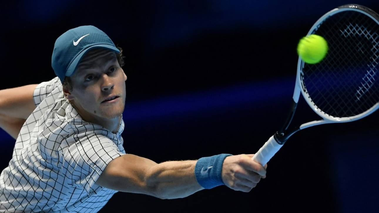 Tennis: Auch Italiener Sinner schlägt in Halle auf