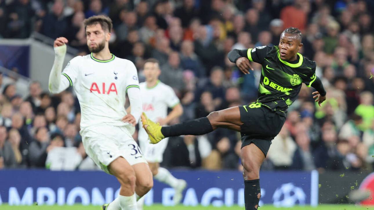 Abdul Fatawu Issahaku (r.) sammelte bereits in der Champions League Erfahrung