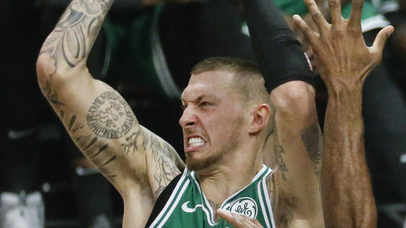 Theis übernimmt Spitze mit Boston