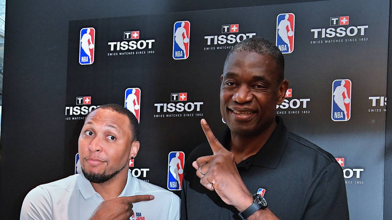 Dikembe Mutombo zeigt den berühmten Finger auch heute noch gern