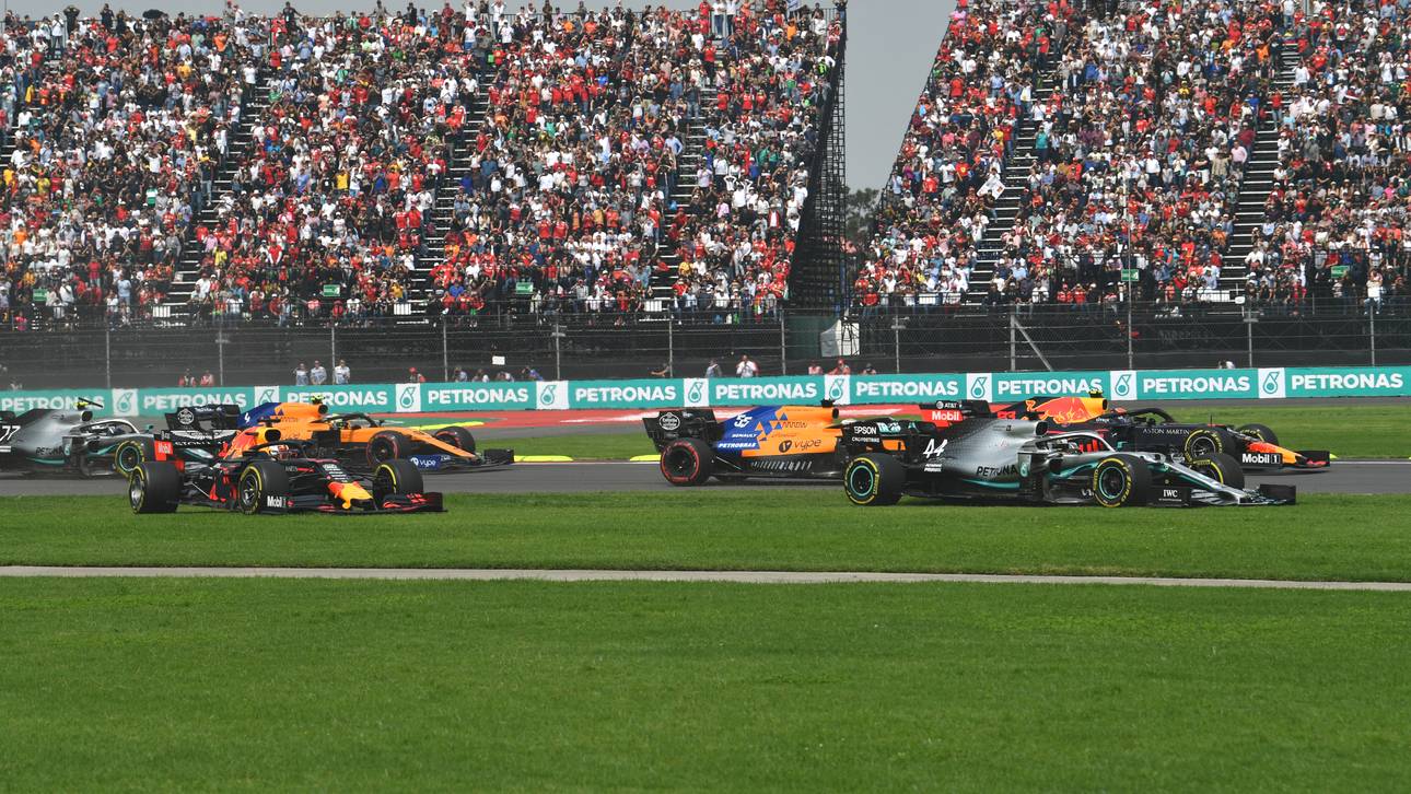 Red Bull giftet gegen Hamilton