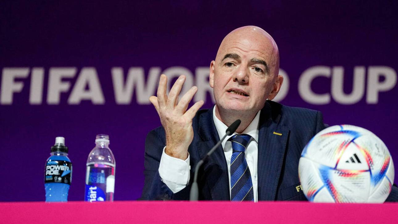 Infantino mit Skandal-PK