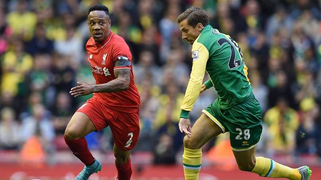 Nathaniel Clyne (links) war einmal Stammspieler bei Liverpool FC