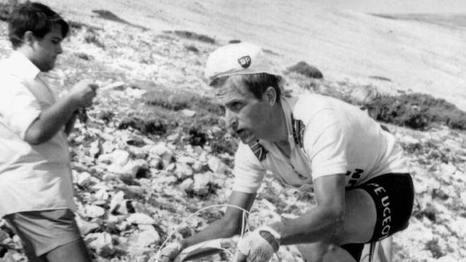 Tom Simpson auf dem Mont Ventoux - rund eine Stunde vor seinem Tod am 13. Juli 1967