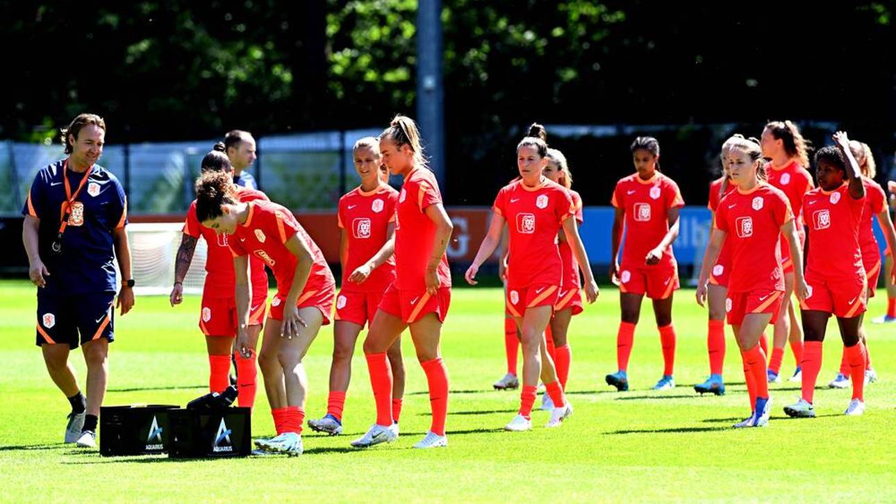 KNVB stellt Frauen gleich
