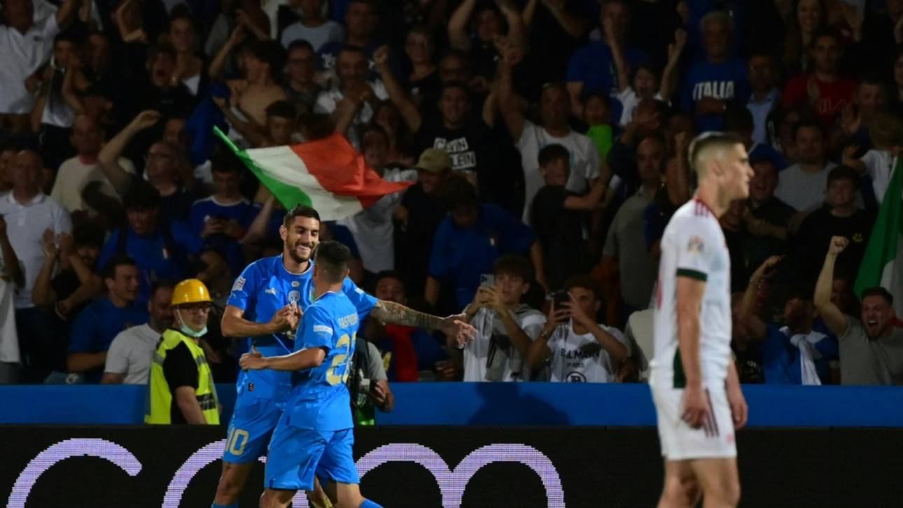 Italien springt an die Tabellenspitze