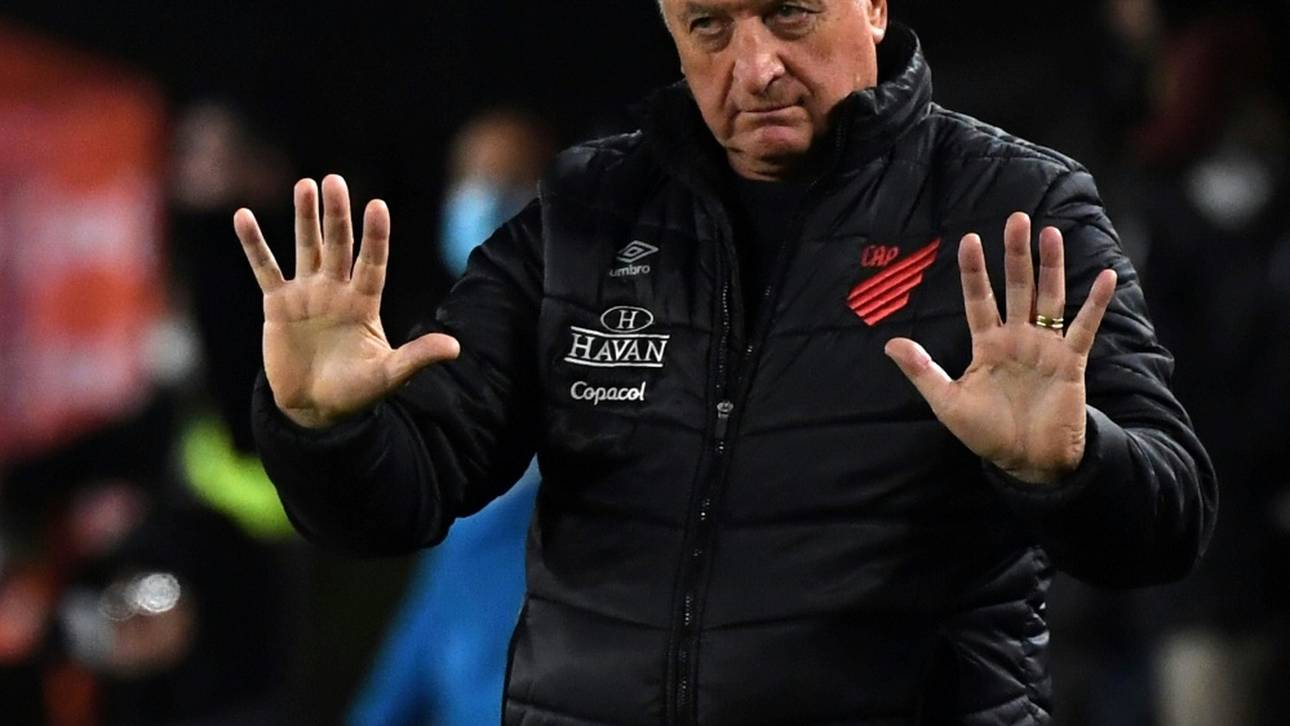 Mit 73! Scolari schreibt Geschichte