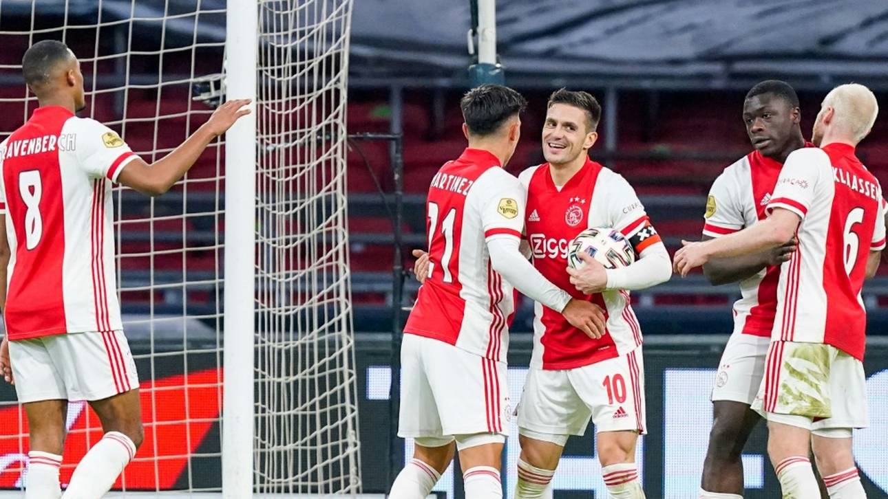 Kantersieg! Ajax vorzeitig Meister