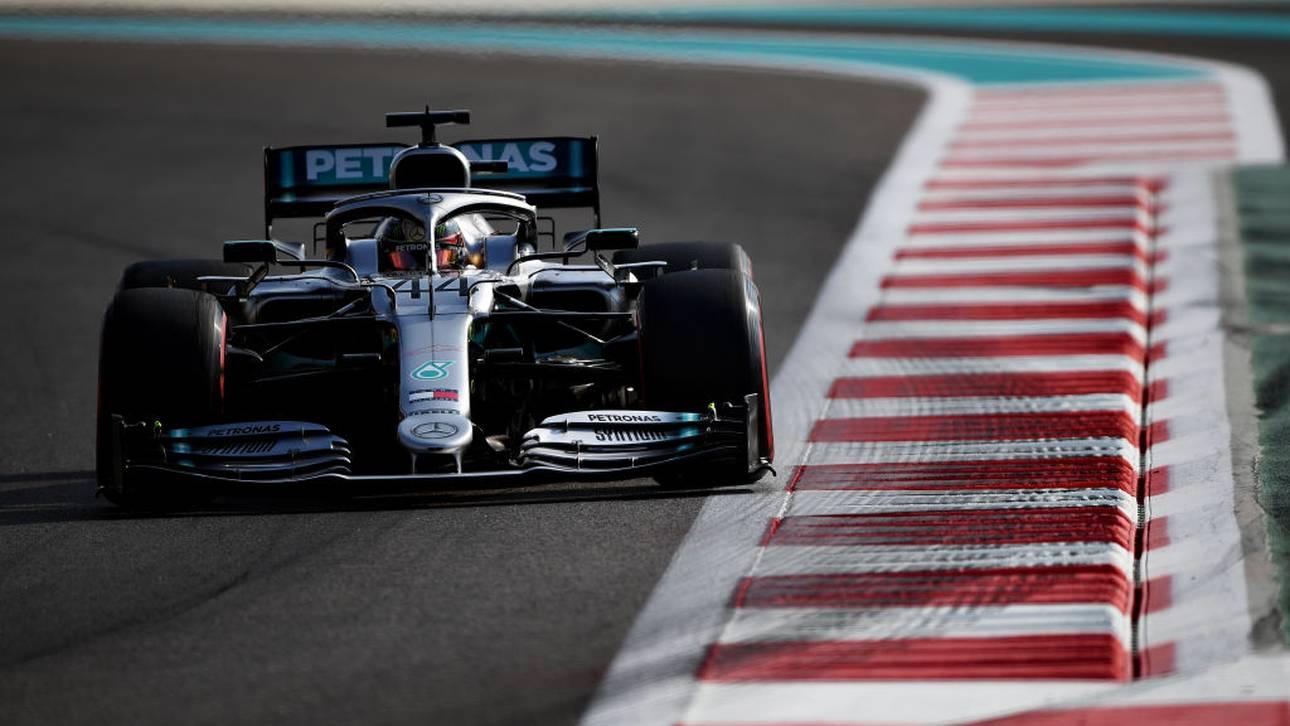 Hamilton holt Pole in Abu Dhabi