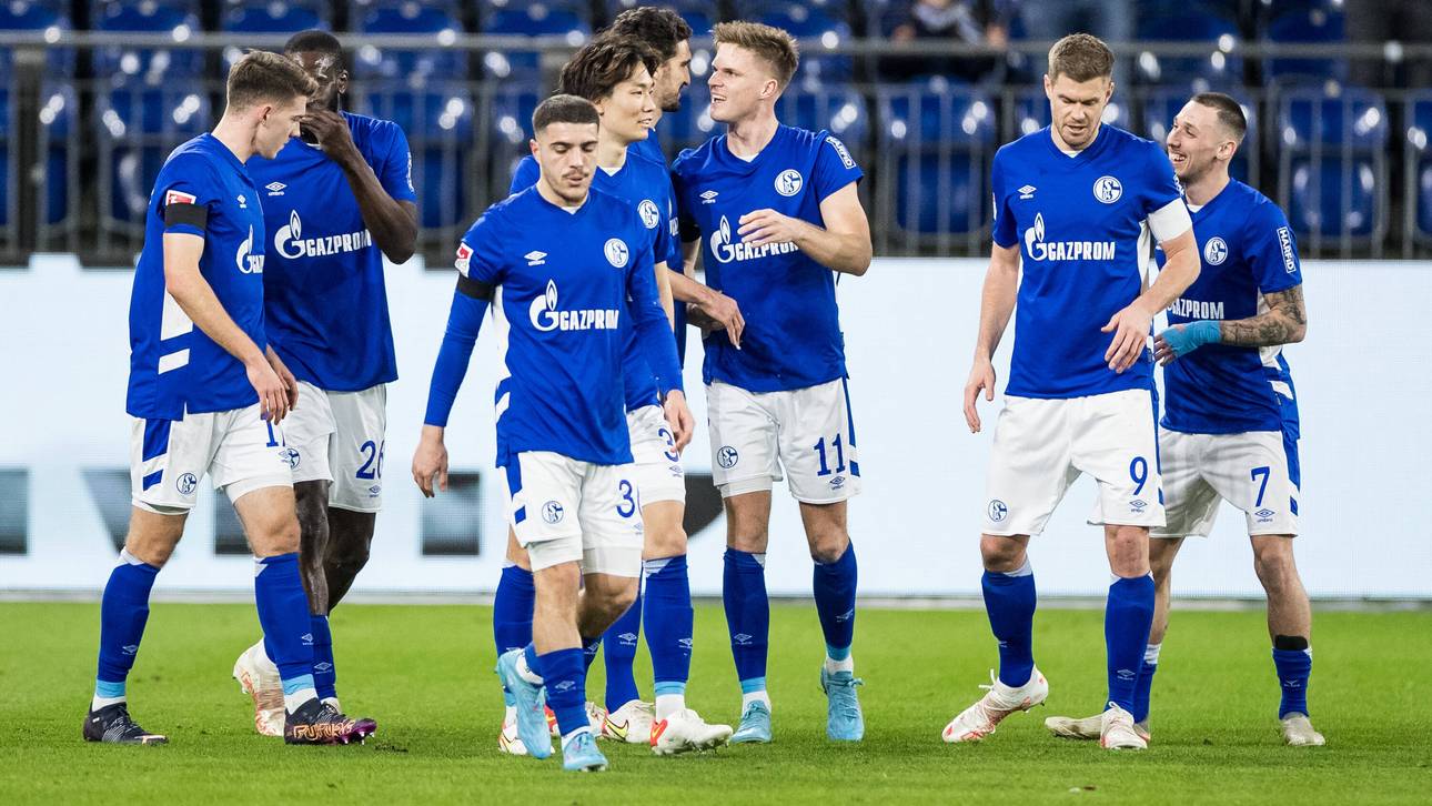 Schalke klopft wieder oben an
