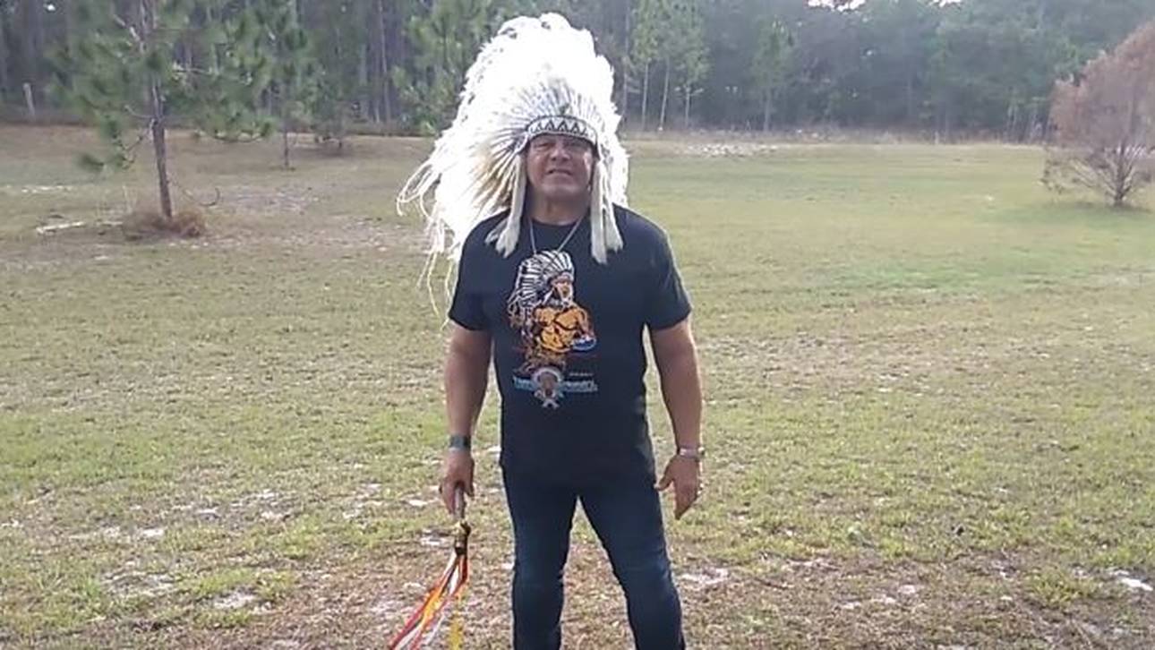 Chris Chavis tritt bis heute als Tatanka auf