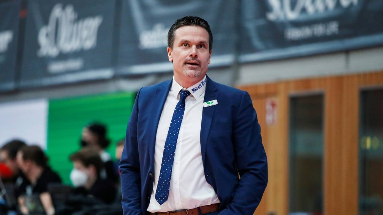 Towers präsentieren neuen Coach