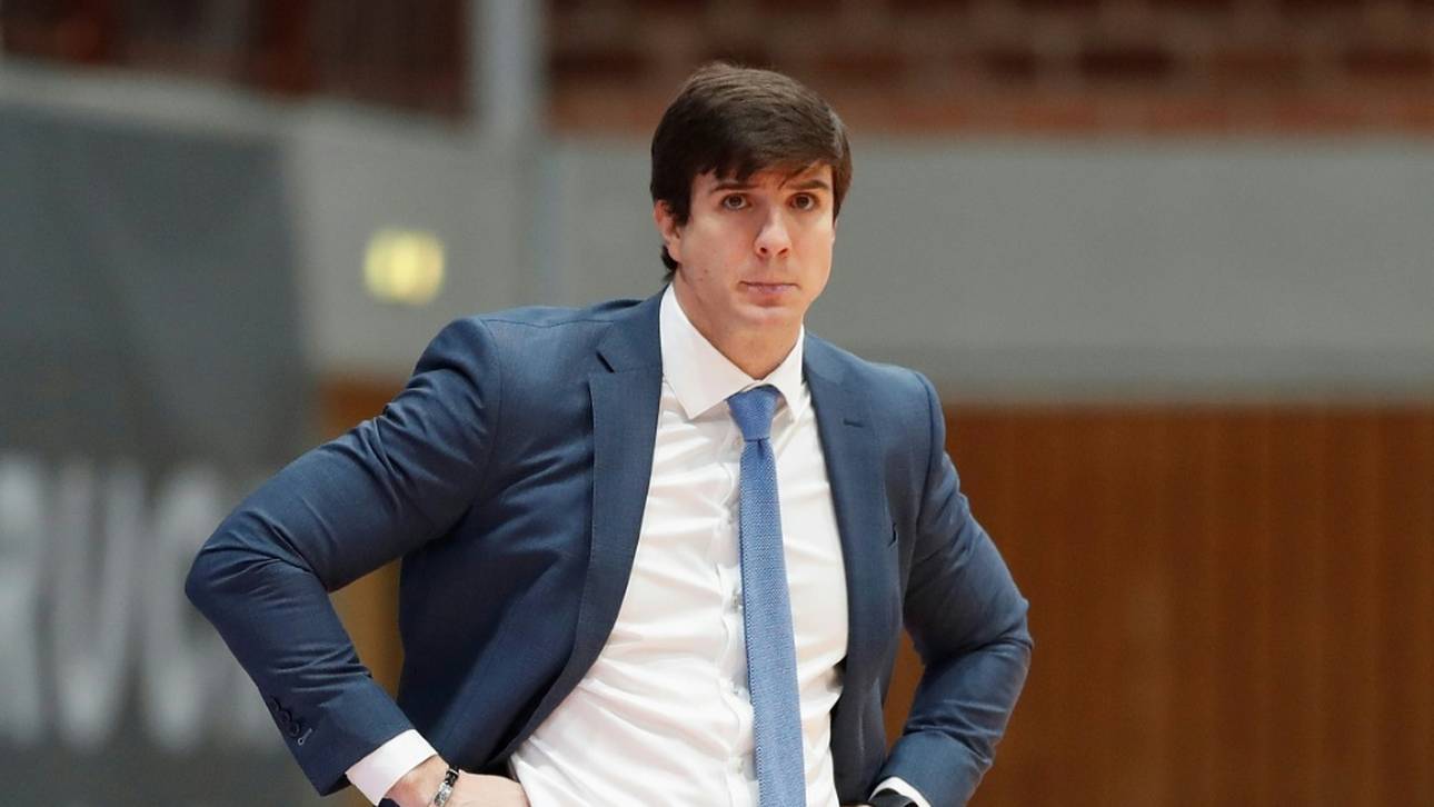 Towers gehen die „Big Man“ aus