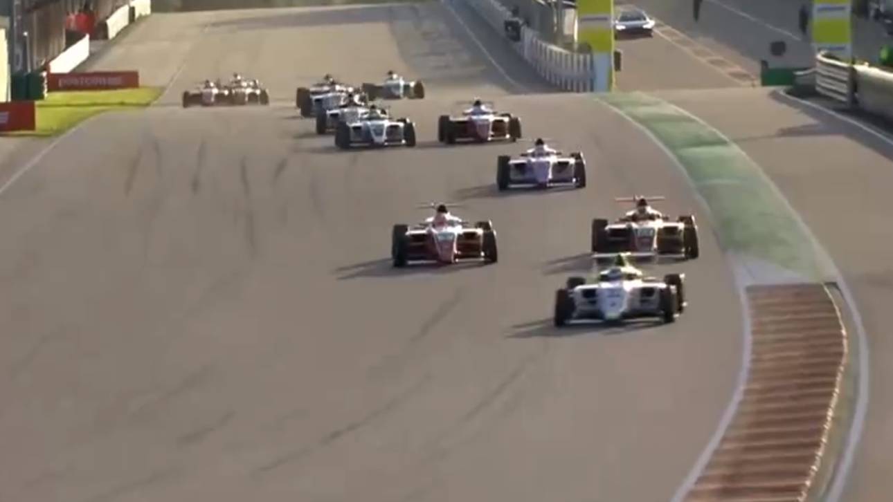 Pourchaire siegt im zweiten Rennen