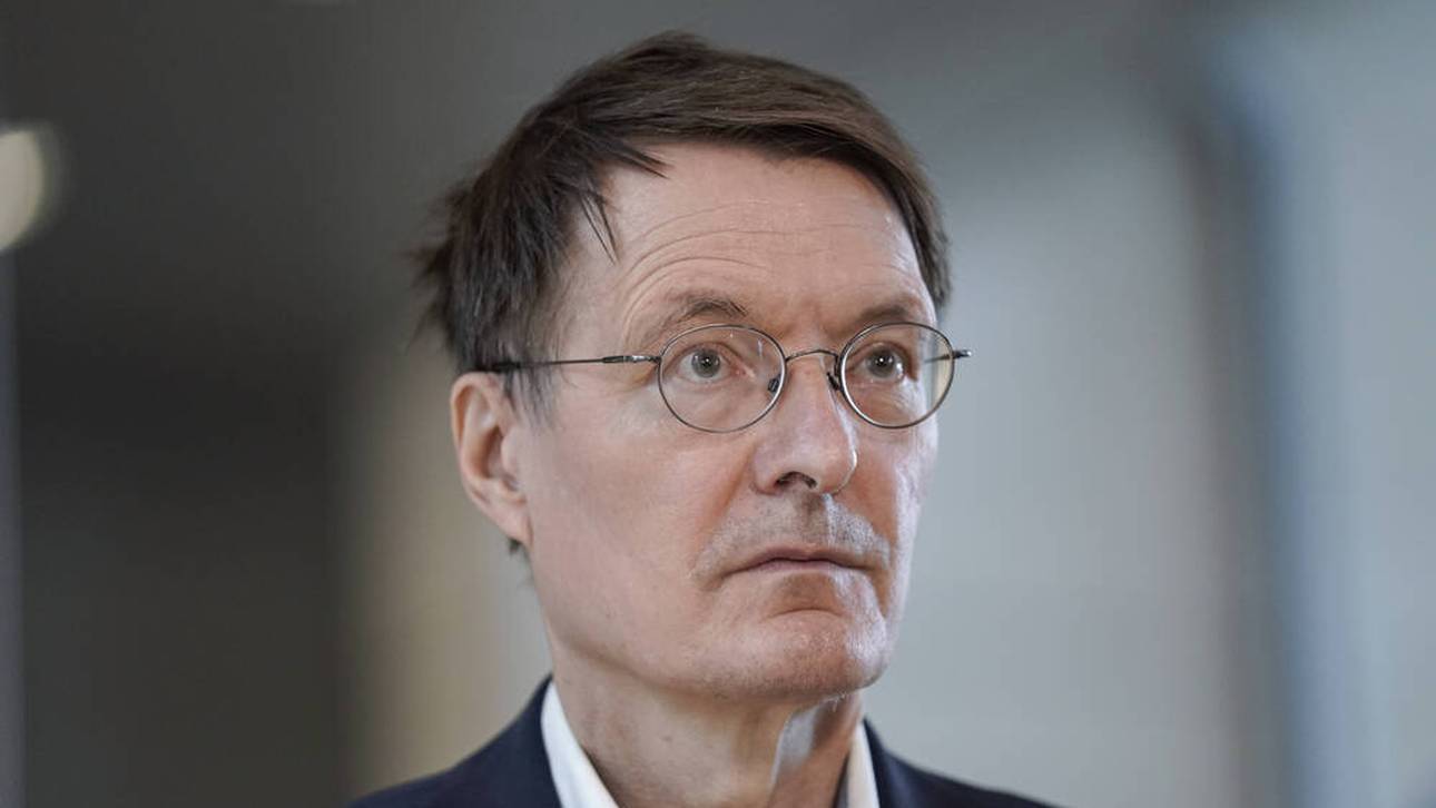 Lauterbach will knallharte Fan-Obergrenze