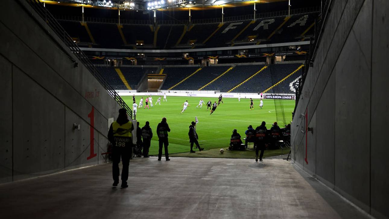 Gehaltsverzicht bei der Eintracht