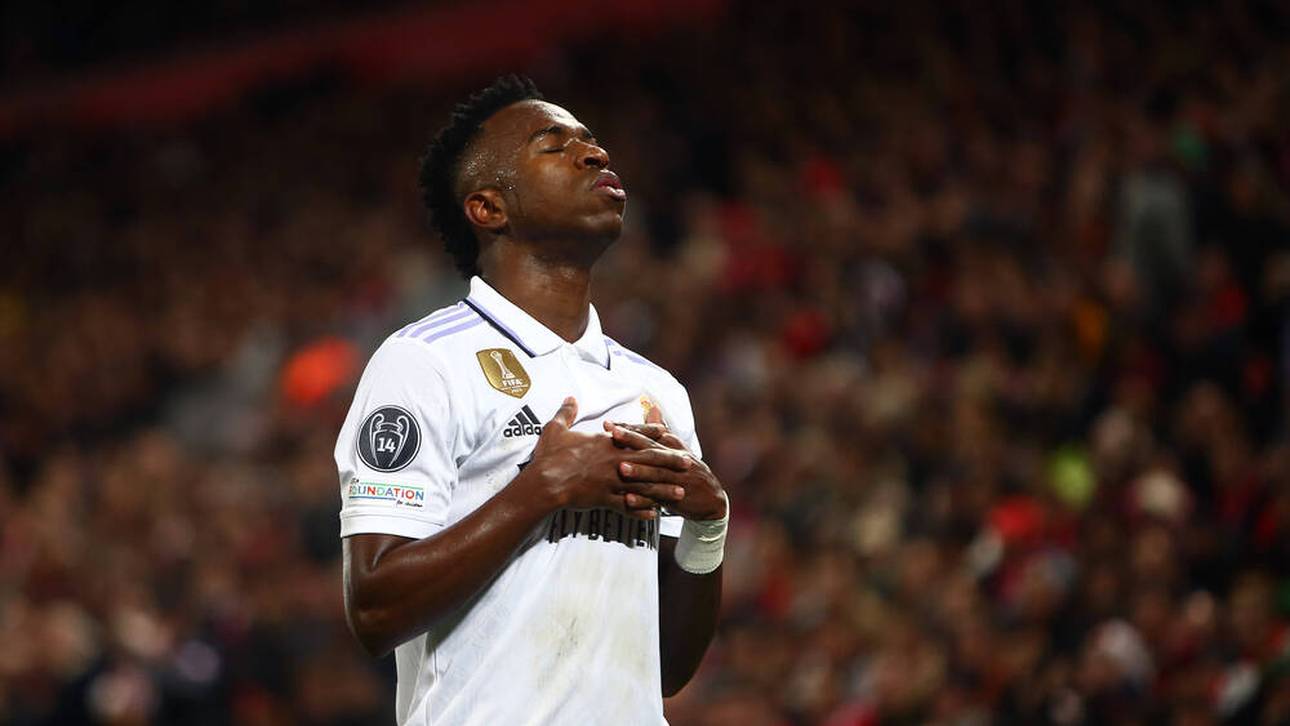 Vinícius imitiert Ronaldo