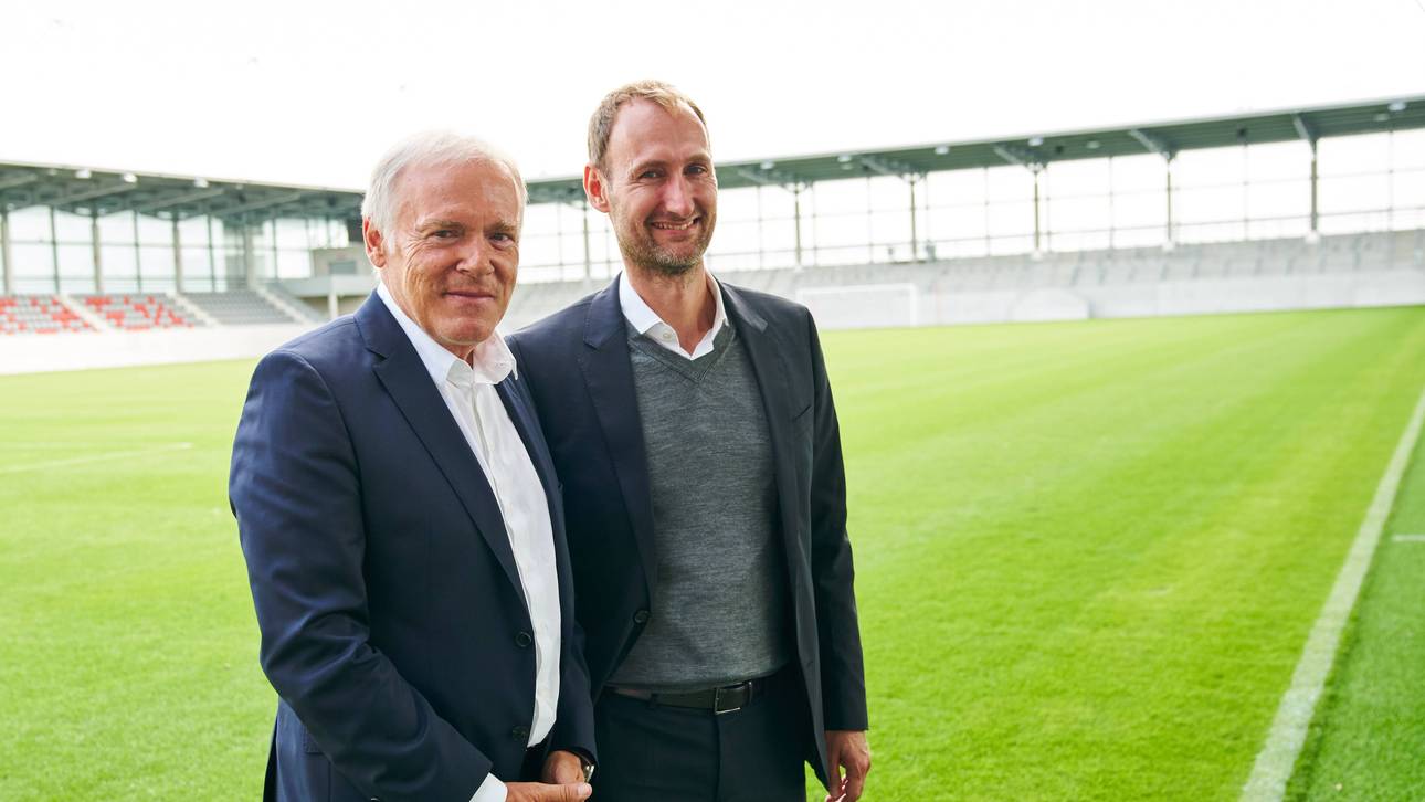 Seit 2017 leitet Jochen Sauer (r.) gemeinsam mit Hermann Gerland den Bayern-Campus