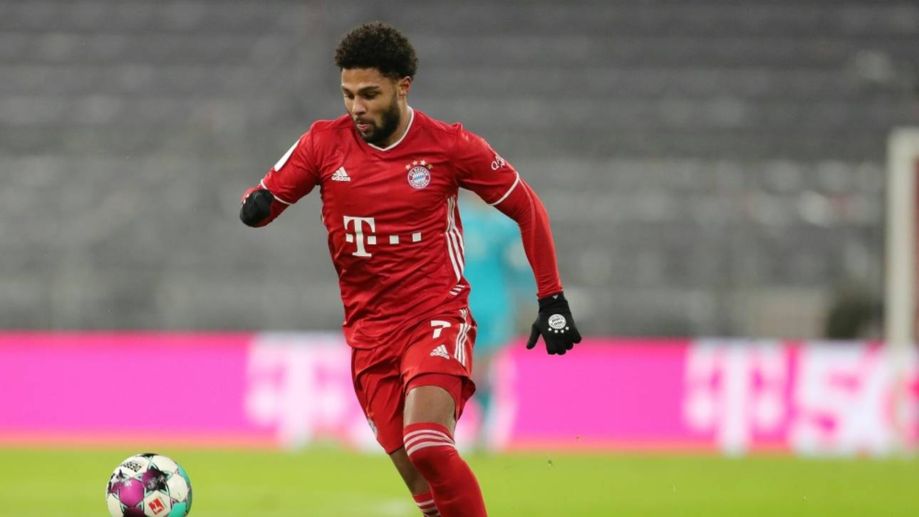 Bayern in Augsburg mit Gnabry