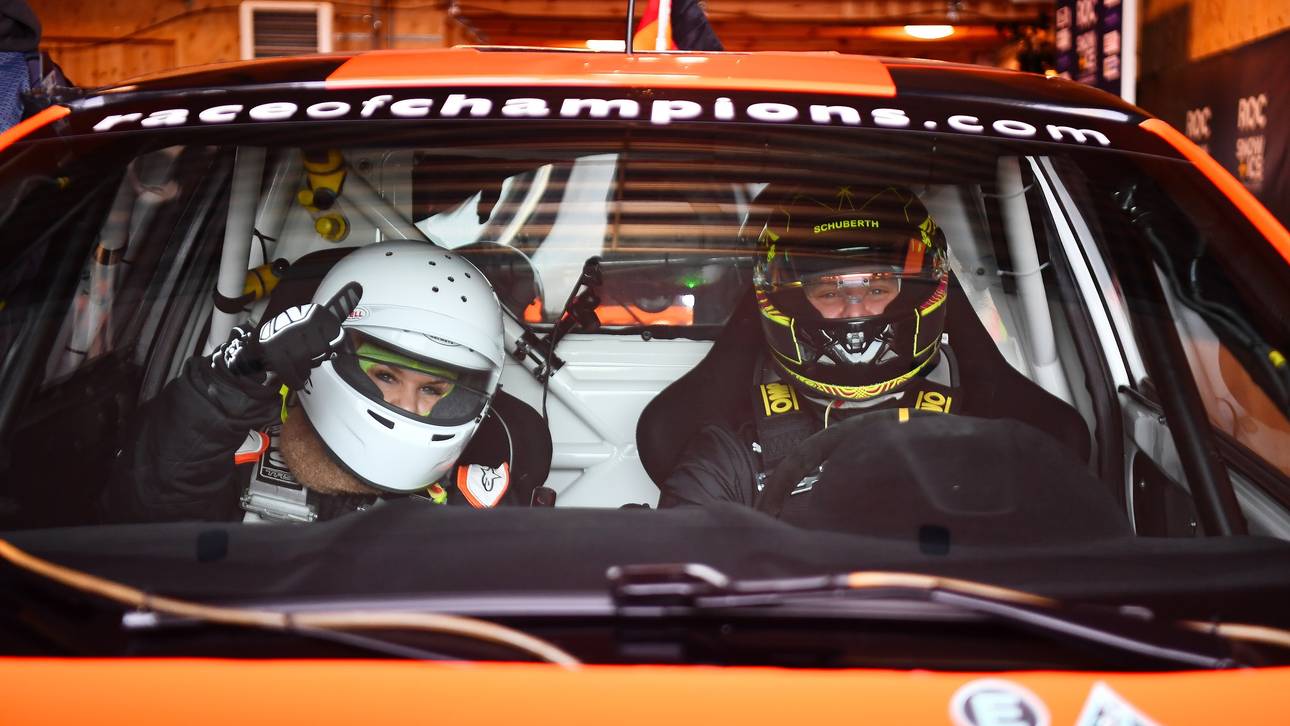 Mick Schumacher (r.) nahm seine Mutter Corinna mit auf die Strecke