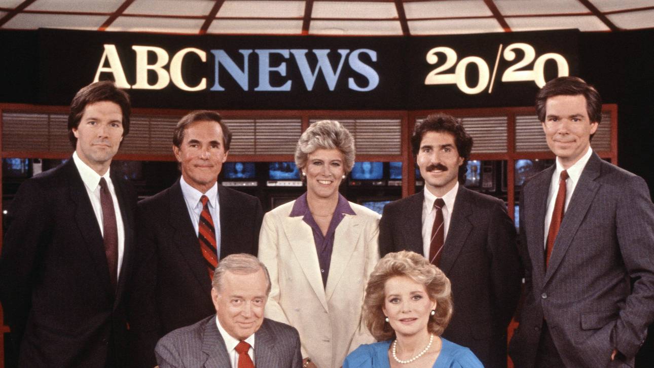 John Stossel (hinten, 2.v.r.) ist in den USA ein renommierter TV-Journalist