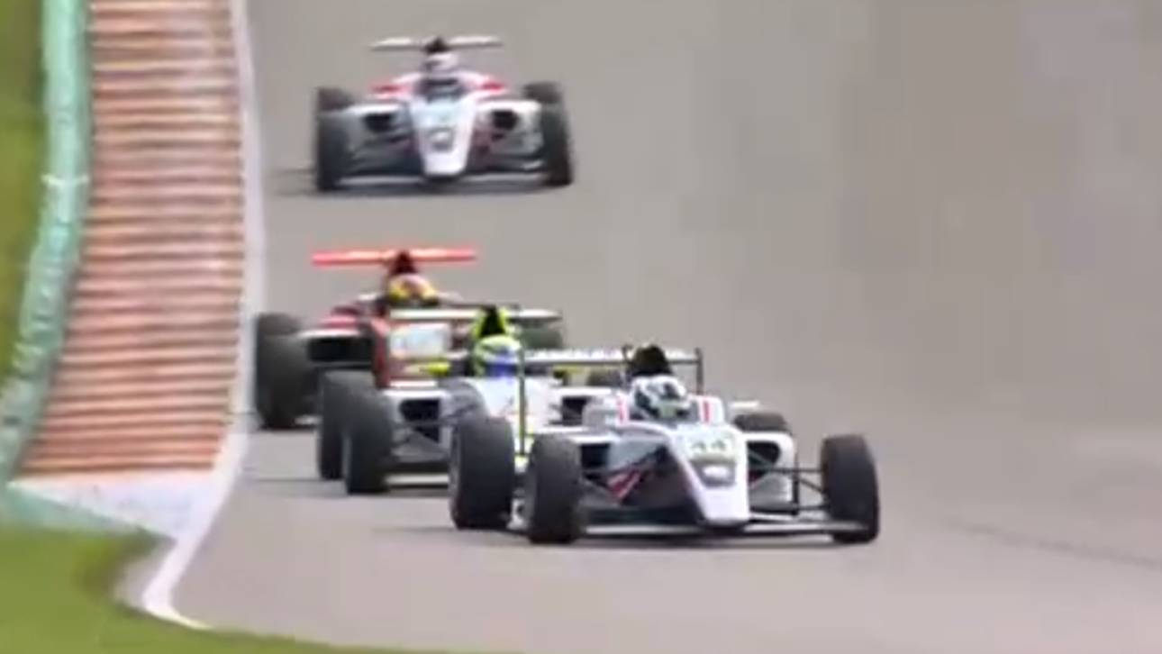 Belov gewinnt vor Pourchaire