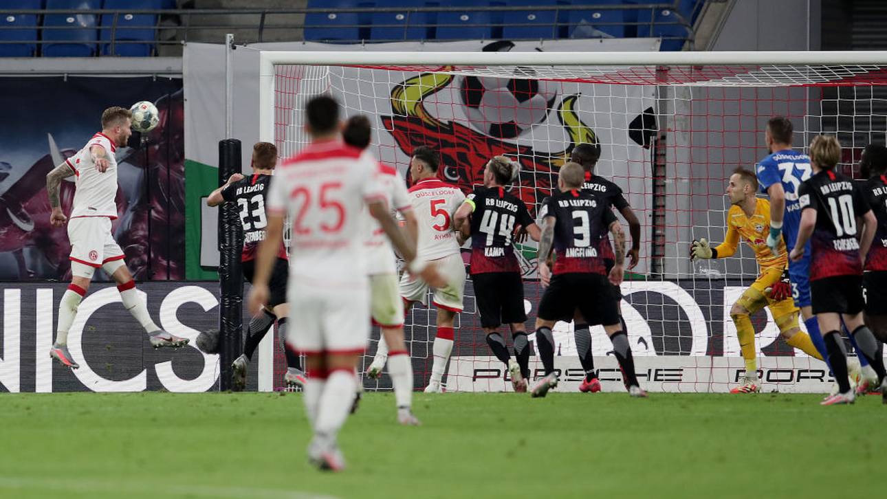 Fortuna punktet spät in Leipzig