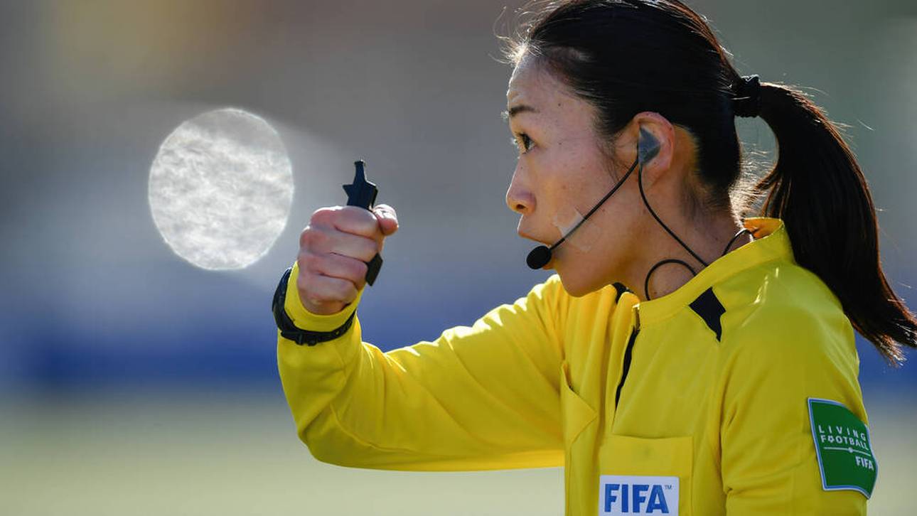 Japanerin wird Profi-Schiedsrichterin
