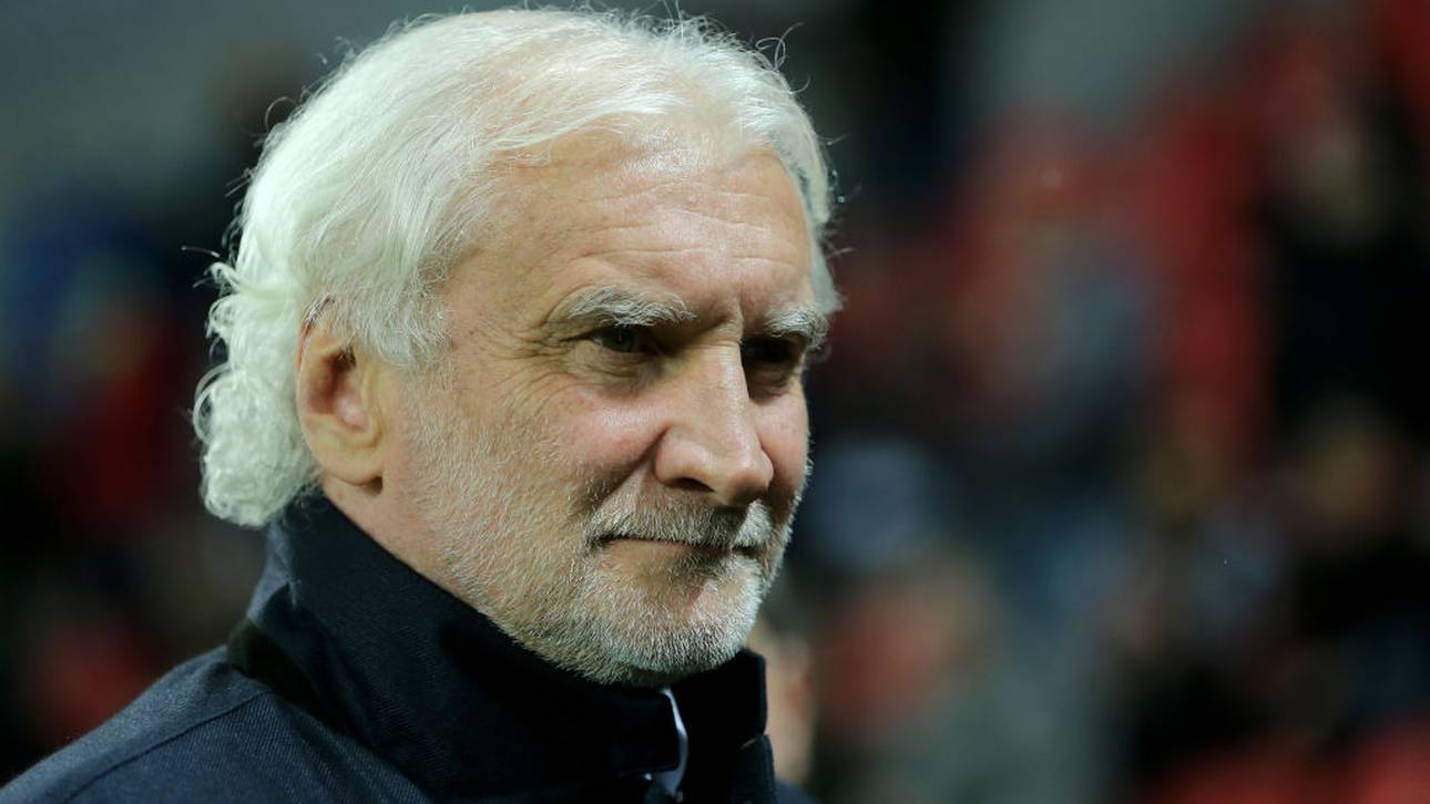 Völler kauft 100 Geistertickets