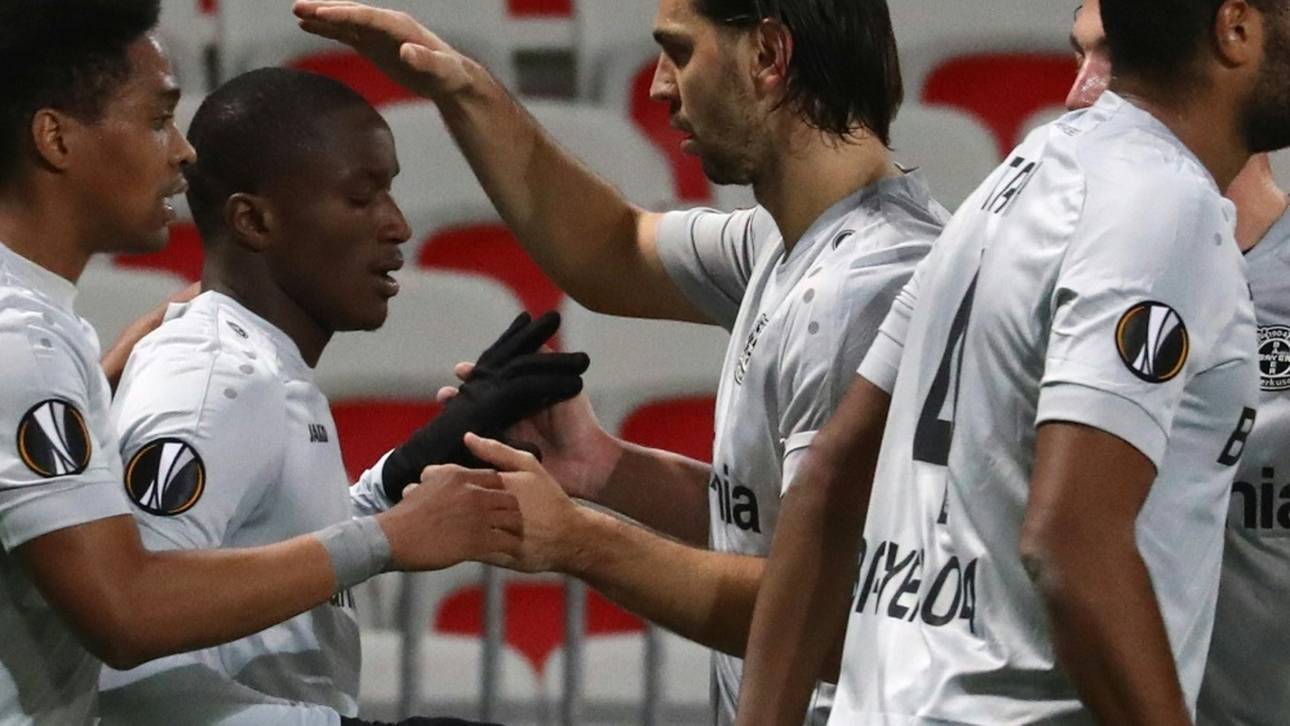 Sieg in Nizza: Leverkusen zieht locker in die Zwischenrunde ein