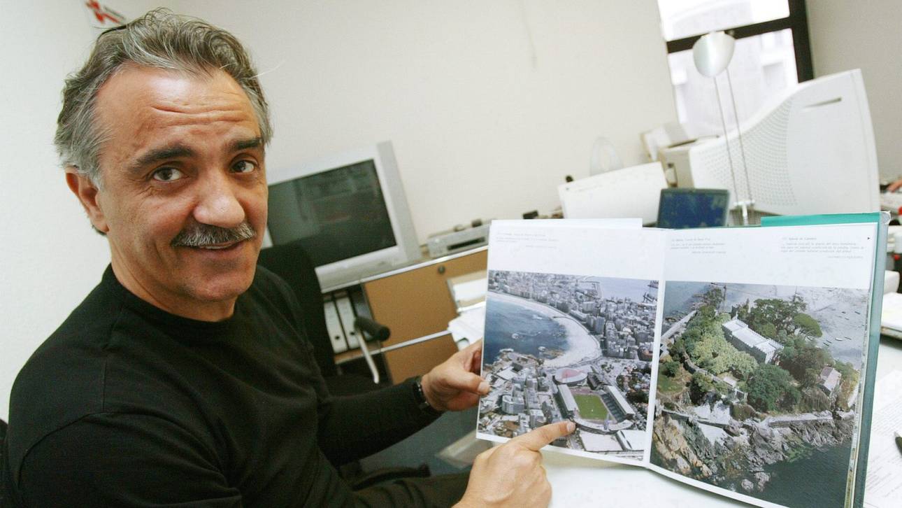 Ricardo Moar zeigt das Stadion von Deportivo La Coruna im Jahr 2003