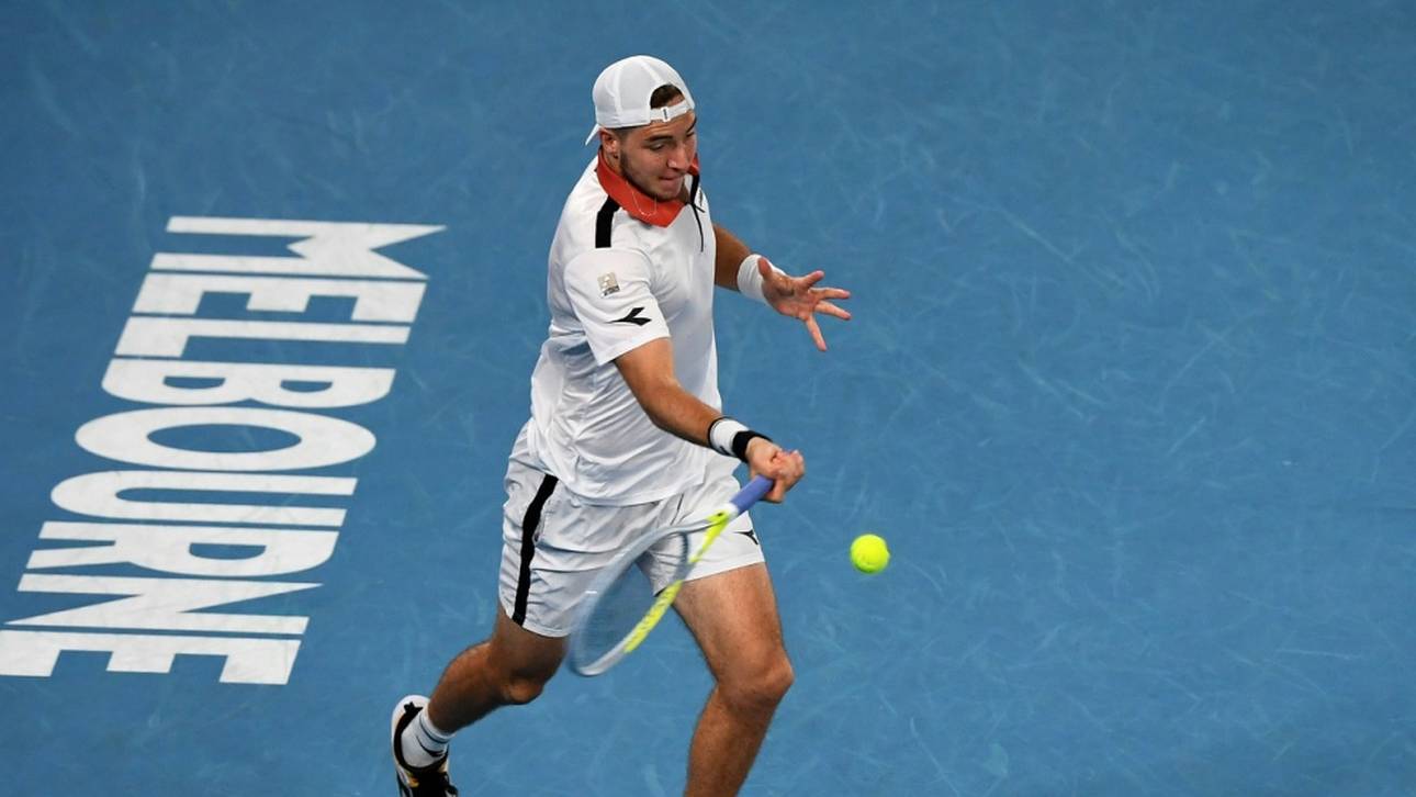 Struff fliegt in Melbourne früh raus