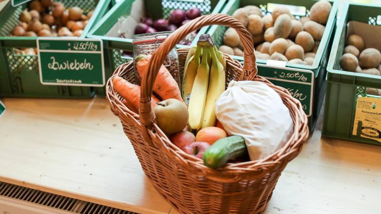 Handballer helfen beim Einkaufen