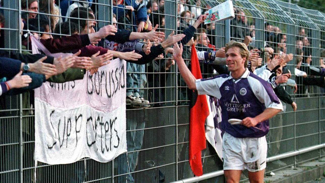 Ansgar Brinkmann bedankt sich bei den Fans von Tennis Borussia Berlin