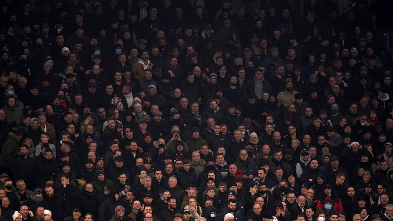 Schwere Krawalle in England