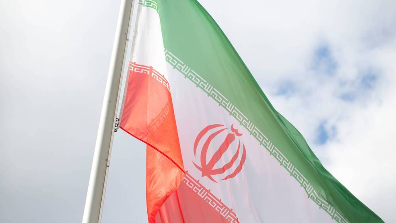 Eklat um Iran-Flagge!