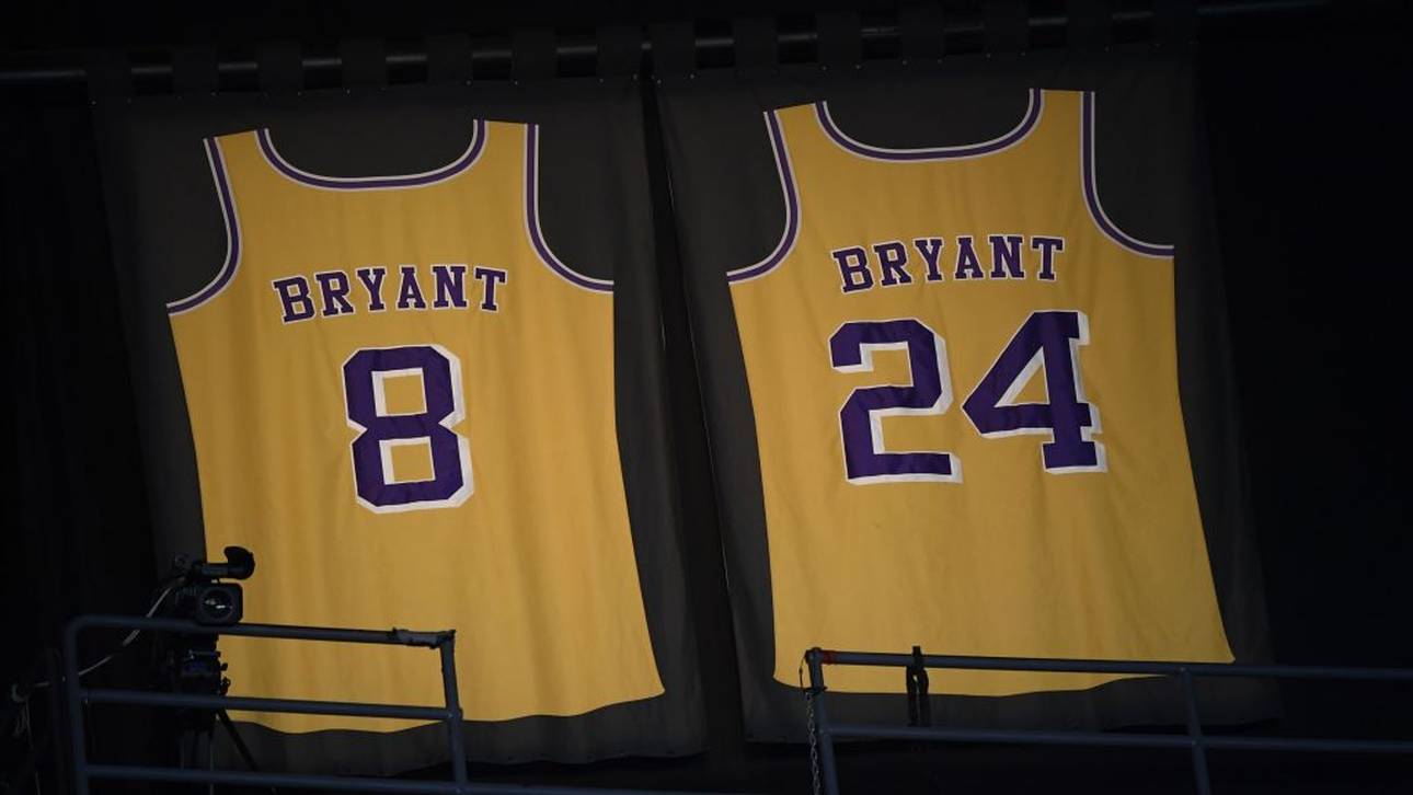 Die Trikots des Superstars wurden bei den Grammys hell erleuchtet