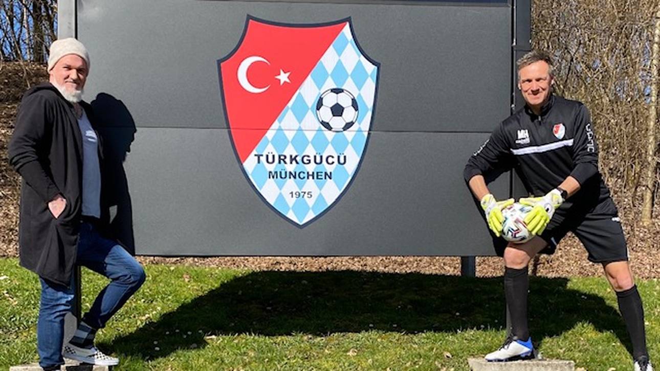 Kennen sich schon lange: SPORT1-Reporter Reinhard Franke (l.) traf sich mit Torwart-Legende Michael Hofmann