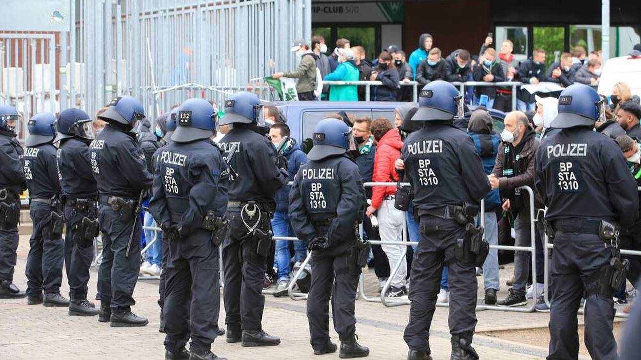 Werder-Abstieg: Chaoten randalieren