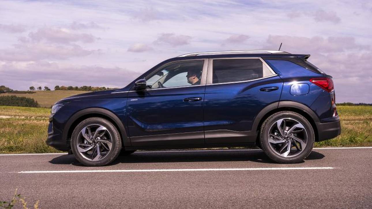 Angetrieben wird der neue Korando von einem 1,6 Liter großen und 136 PS starken Diesel. Im November soll ein Benziner mit 1,6 Liter Hubraum und 163 PS folgen