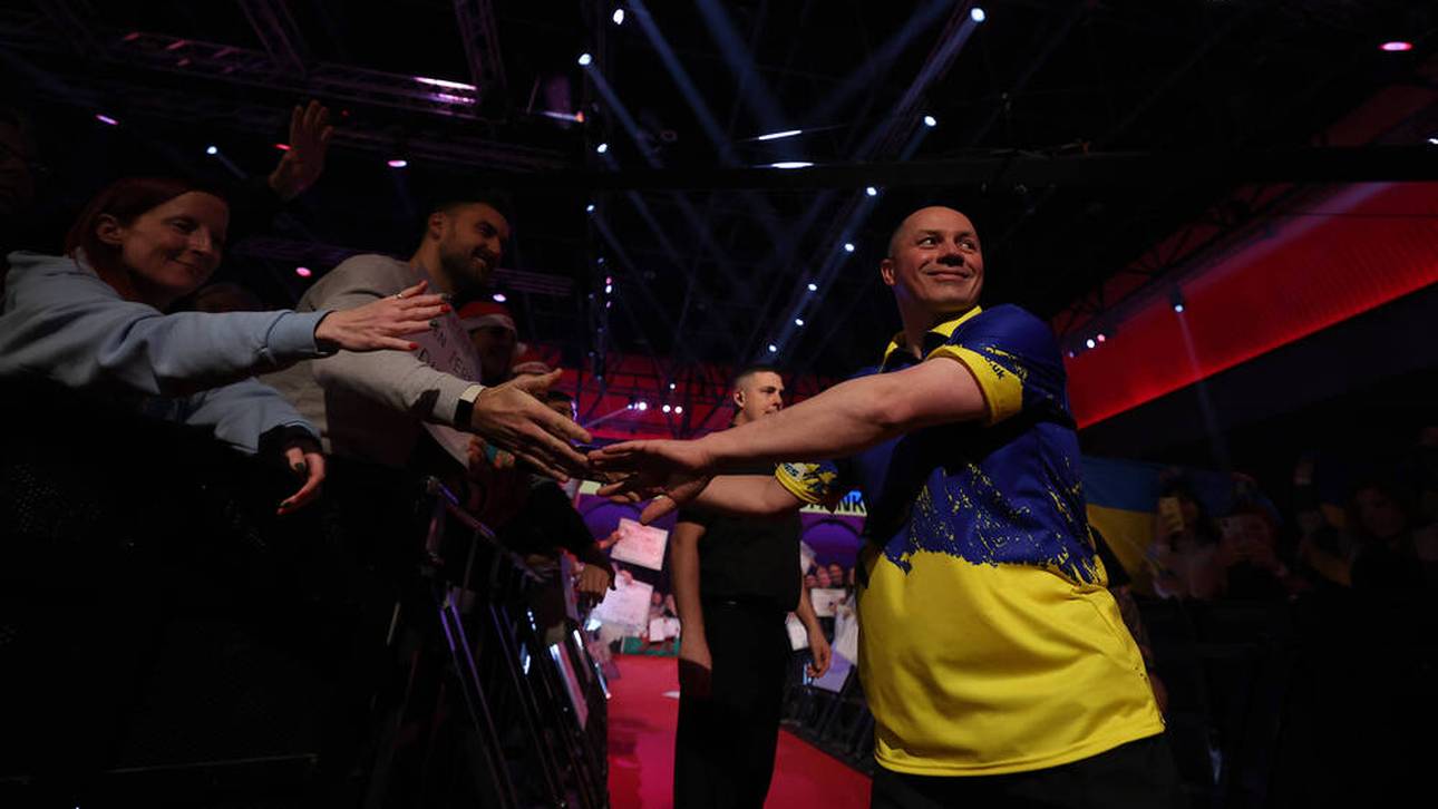 Ein ernster Moment der Darts-Party