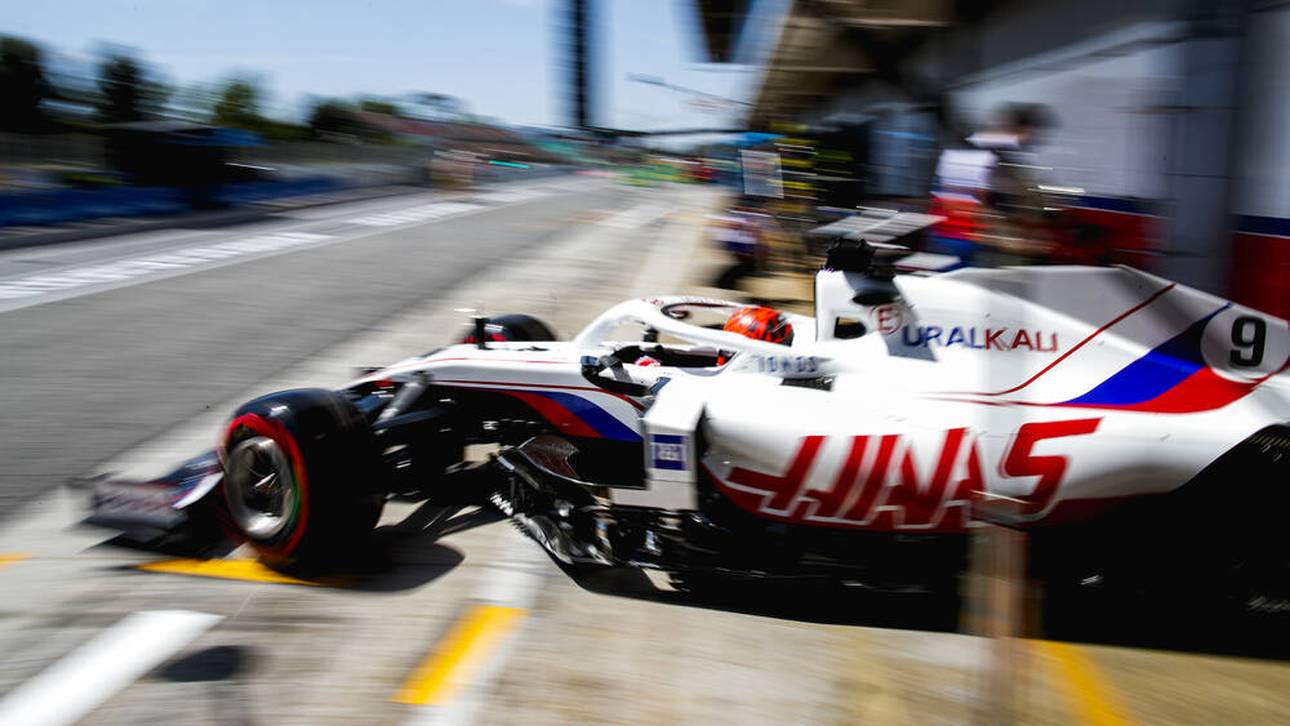 Mazepin kollidiert fast mit Räikkönen