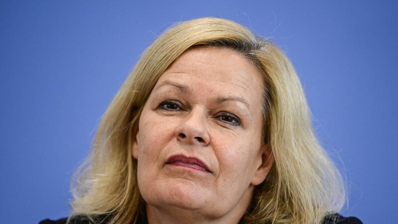 Innenministerin rät von WM-Boykott ab