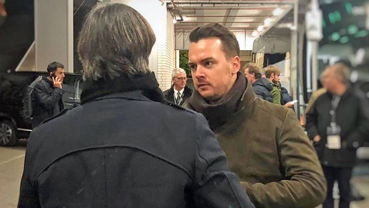 SPORT1-Chefreporter Digital Florian Plettenberg im Gespräch mit Bundestrainer Joachim Löw
